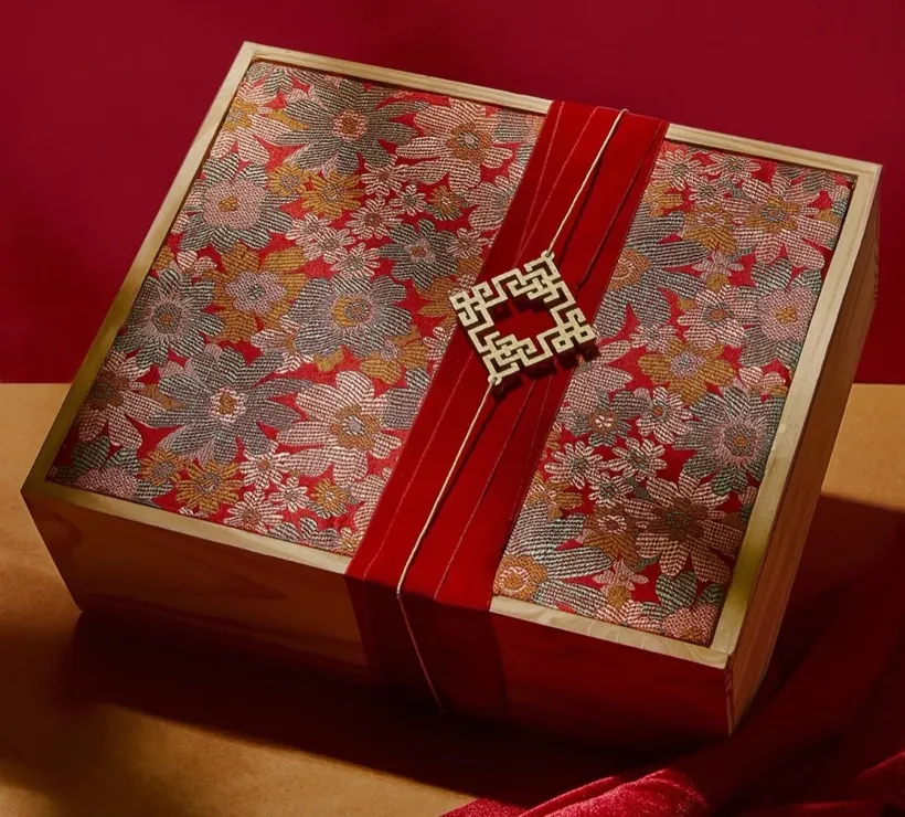 Box Hampers Imlek Boxiepack dari Shopee